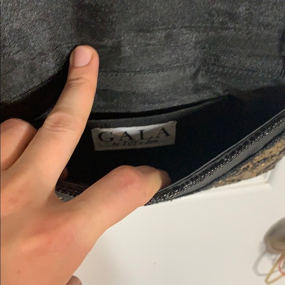 Hand beaded bag - Picture 6 of 7